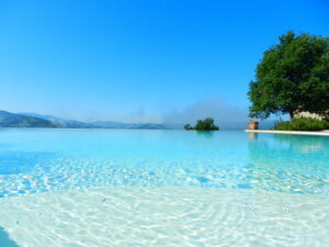 Infinity-pool-at-Bellaugello-Gay-Guest-House-Umbria