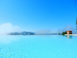 The-infinity-pool-at-Bellaugello-May-2015